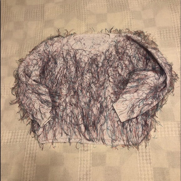 Beautiful women’s knitted sweater - Picture 5 of 10